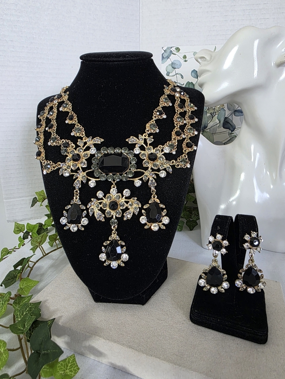 Statement Vintage Vibes Black & Clear Crystal Bib Necklace & Drop Earrings Set